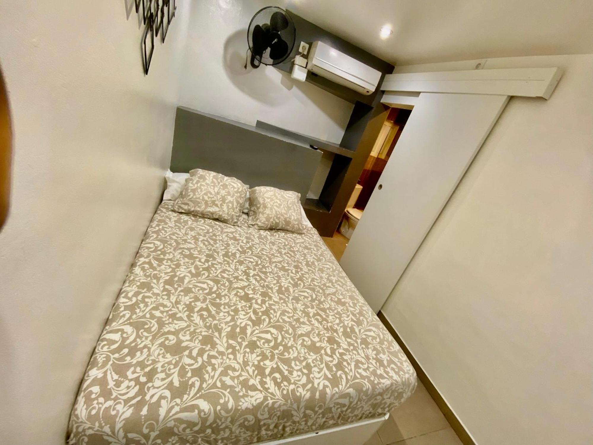 Suites Nuevas Con Bano Privado Frente Al Metro St Mwc Barcelona-Fira L'Hospitalet de Llobregat Bagian luar foto
